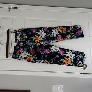 Tribal black with floral print pull on capri pants